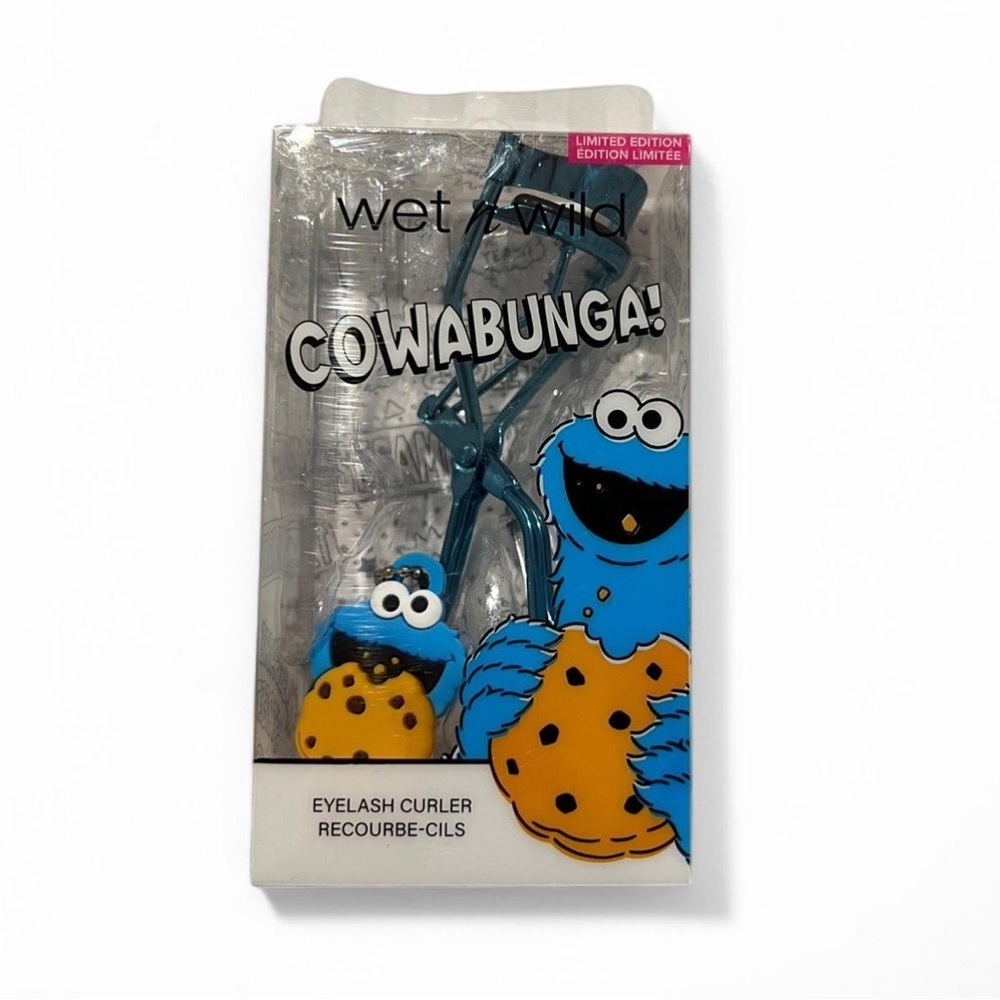 💥SALE! Wet n Wild Eyelash Curler with Cookie Monster Design